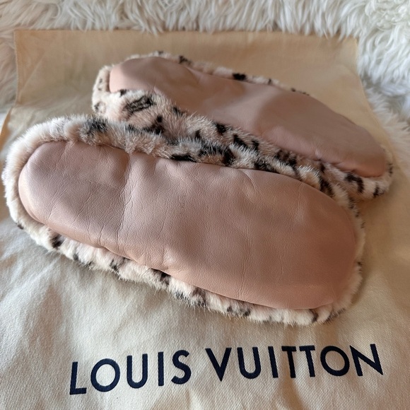 💎❤️ Authentic Louis Vuitton Dreamy Flat Loafers Mink LV Monogram - Picture 5 of 12